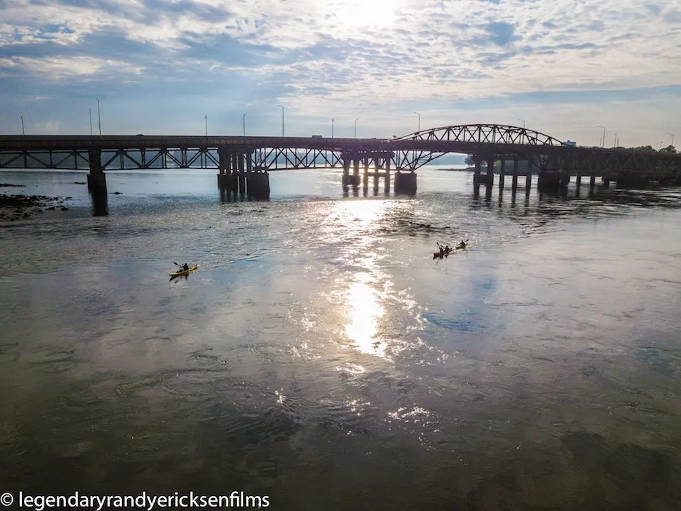 Strong currents under Little Bay Bridge